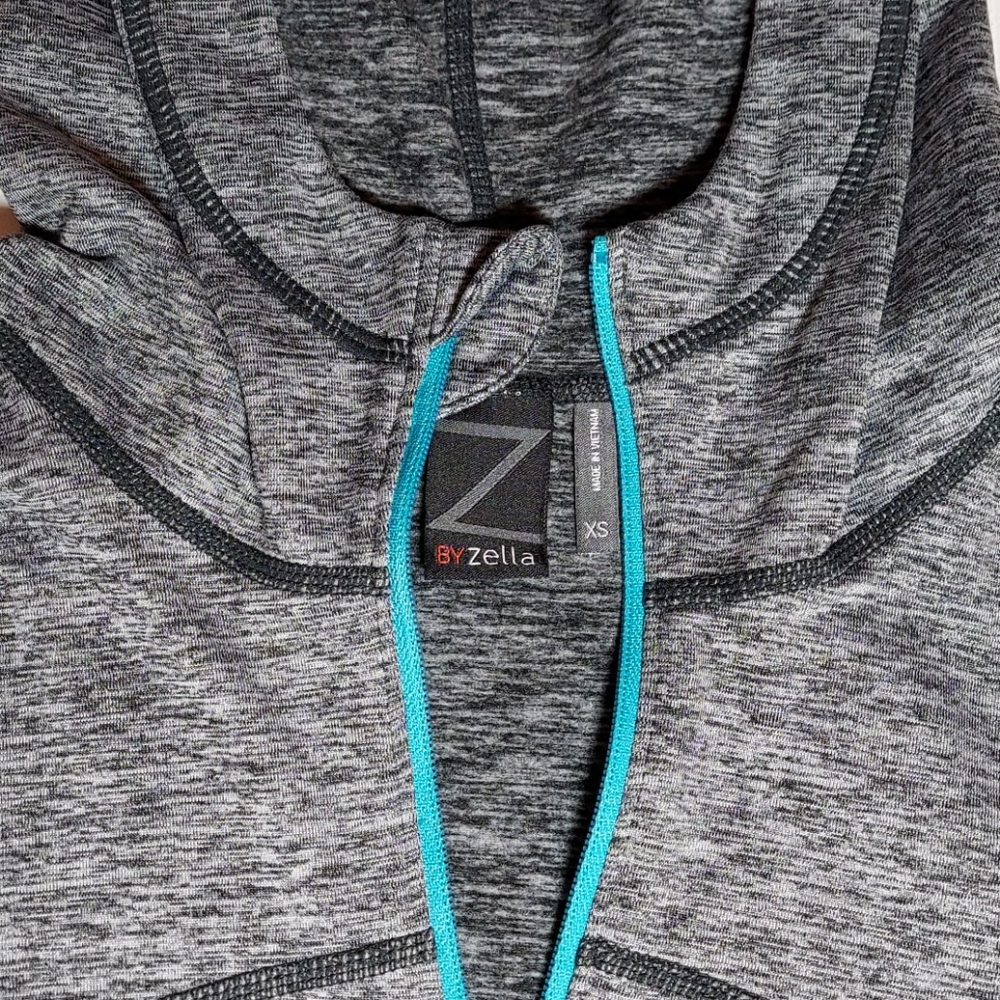 Z by Zella gray hoodie with quarter zipper sz XS - Picture 2 of 11